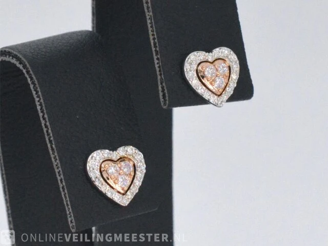 Witgouden hartvormige oorbellen met natuurlijke roze en witte diamant - afbeelding 5 van  9