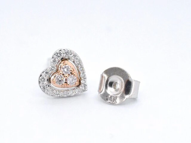 Witgouden hartvormige oorbellen met natuurlijke roze en witte diamant - afbeelding 9 van  9