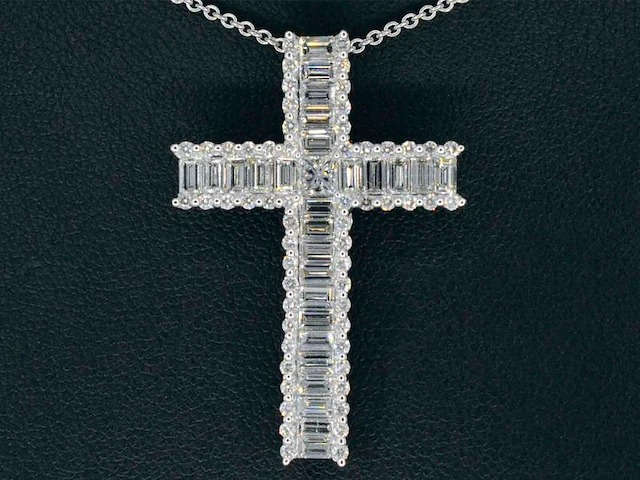 Witgouden kruis hanger met schitterende diamanten gezet, excl. ketting - afbeelding 1 van  10
