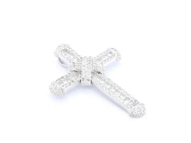 Witgouden kruishanger met diamanten excl. ketting - afbeelding 6 van  9