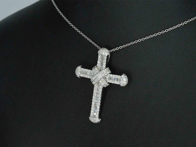 Witgouden kruishanger met diamanten, excl. ketting - afbeelding 3 van  9