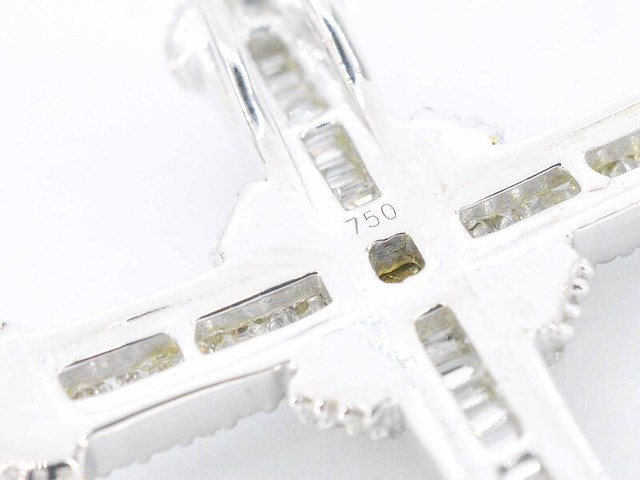 Witgouden kruishanger met diamanten, excl. ketting - afbeelding 8 van  8