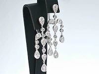 Witgouden oorbellen design met diamanten - afbeelding 4 van  9