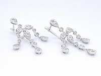 Witgouden oorbellen design met diamanten - afbeelding 5 van  9