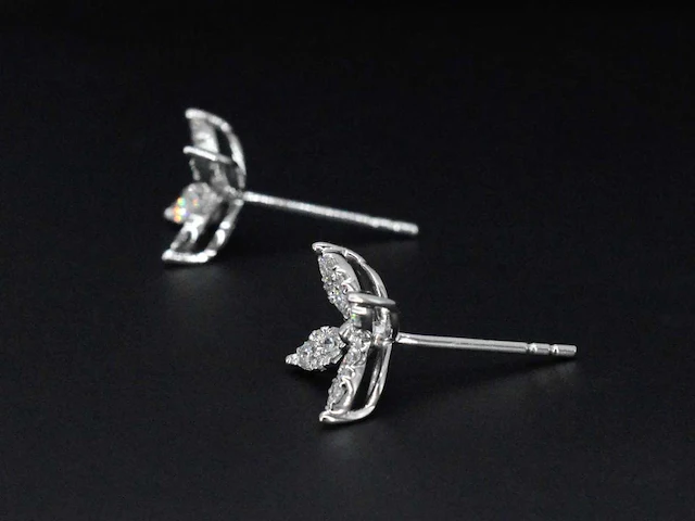 Witgouden oorbellen diamant - afbeelding 5 van  5