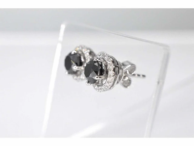 Witgouden oorbellen entourage zwart diamant - afbeelding 5 van  10