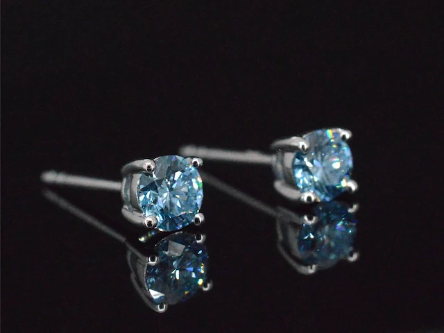 Witgouden oorbellen met blauwe diamanten 0.50 carat - afbeelding 5 van  9