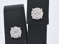 Witgouden oorbellen met briljant geslepen diamanten - afbeelding 1 van  10