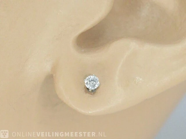 Witgouden oorbellen met diamant - afbeelding 3 van  10