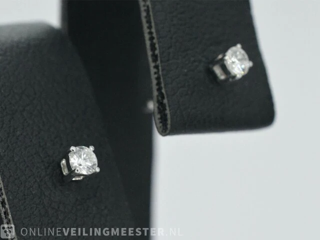 Witgouden oorbellen met diamant - afbeelding 5 van  10