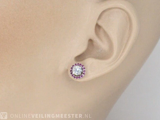 Witgouden oorbellen met diamanten 1.00 carat en robijn - afbeelding 2 van  6