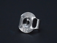 Witgouden oorbellen met diamanten en robijn - afbeelding 7 van  9