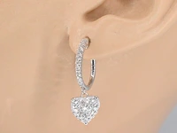 Witgouden oorbellen met diamanten in hartvorm - afbeelding 2 van  10