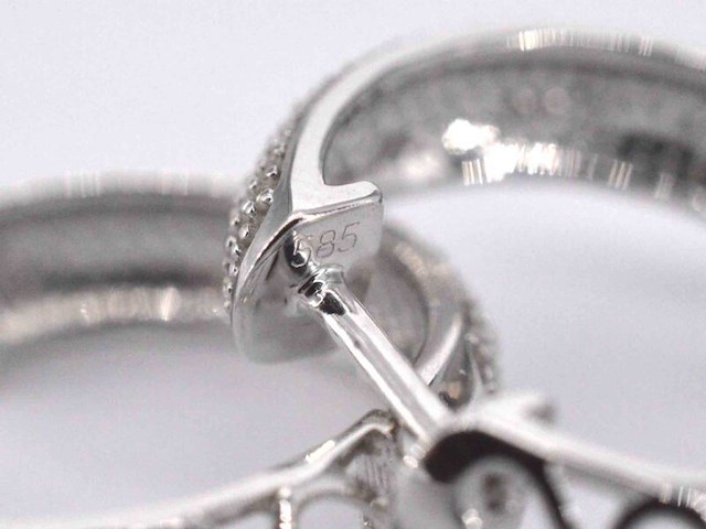 Witgouden oorbellen met echte diamanten - afbeelding 9 van  10