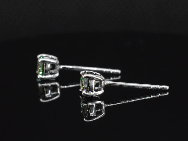 Witgouden oorbellen met groene diamanten 0.50 carat - afbeelding 6 van  9