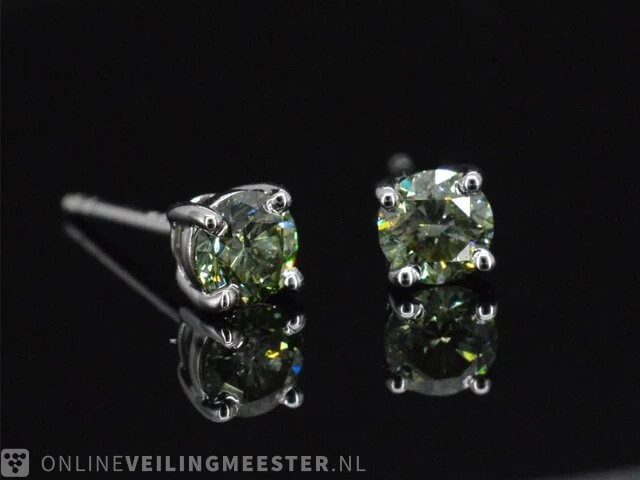 Witgouden oorbellen met groene diamanten 0.50 carat - afbeelding 4 van  8