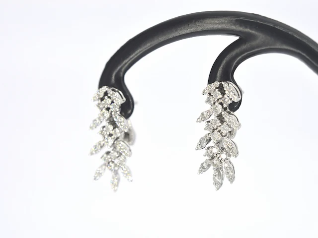 Witgouden oorbellen met natuurlijke diamanten 1.60 carat set 3 - afbeelding 4 van  8