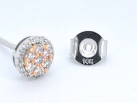 Witgouden oorbellen met natuurlijke roze en witte diamant - afbeelding 8 van  8