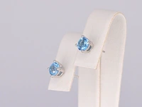 Witgouden oorbellen met topaas - afbeelding 3 van  10