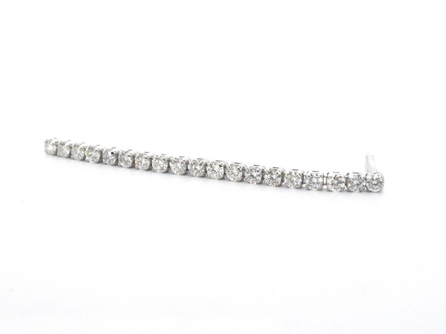 Witgouden oorhangers met een rij aan natuurlijke diamanten - afbeelding 4 van  7