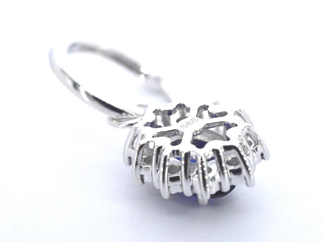Witgouden oorhangers met natuurlijke diamanten en blauwe saffieren - afbeelding 7 van  10