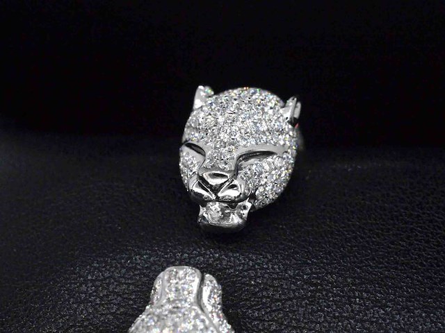 Witgouden panthere armband vol gezet met hoge kwaliteit natuurlijke diamanten - afbeelding 2 van  13