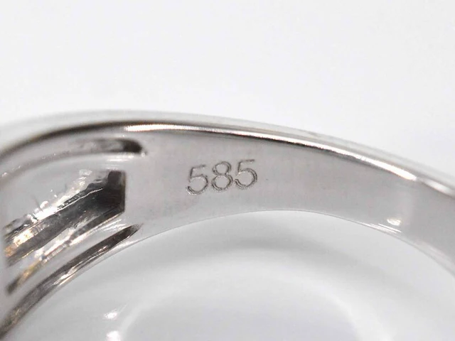 Witgouden pave ring met diamanten en robijn - afbeelding 5 van  7