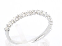 Witgouden rijring bezet met briljant geslepen diamanten - afbeelding 6 van  11