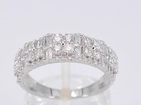 Witgouden rijring met diamanten - afbeelding 1 van  10
