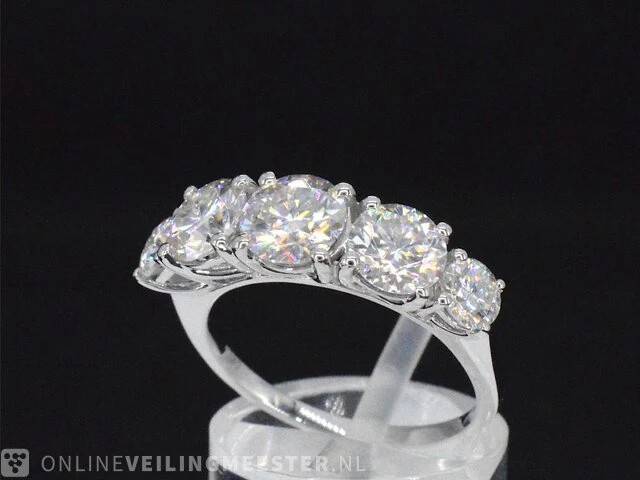 Witgouden ring met 2.90 carat briljanten - afbeelding 6 van  11