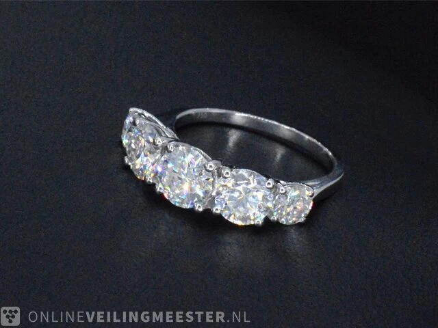 Witgouden ring met 2.90 carat briljanten - afbeelding 10 van  11