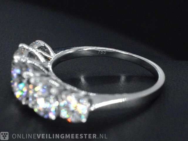 Witgouden ring met 2.90 carat briljanten - afbeelding 11 van  11