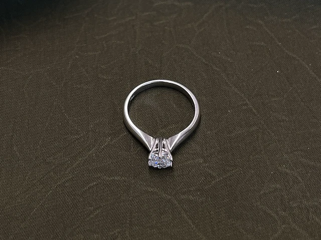 Witgouden ring met allerhoogste kwaliteit brilant van 1.01 carat, gia gecertificeerd (d, zuiver) - afbeelding 3 van  8