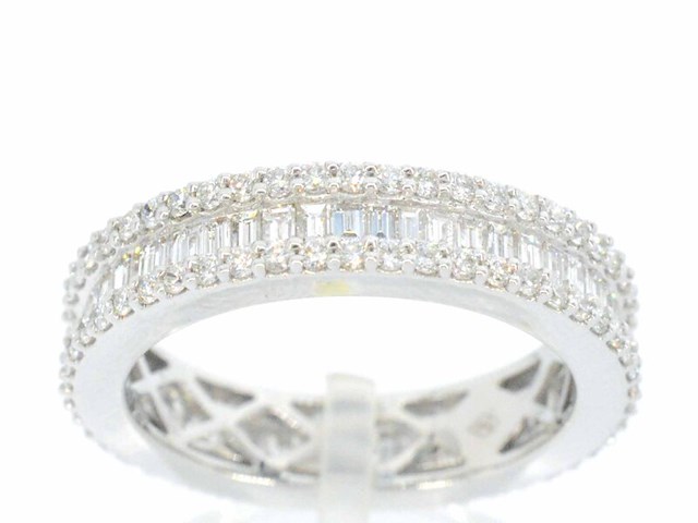 Witgouden ring met briljant en baguette diamanten - afbeelding 1 van  8