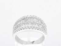 Witgouden ring met briljant en baguettes diamanten - afbeelding 1 van  10