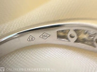 Witgouden ring met briljant geslepen diamanten en een briljant cut 2.00 carat centraal - afbeelding 7 van  7