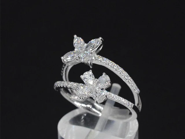 Witgouden ring met diamanten 1.30 carat - afbeelding 3 van  10