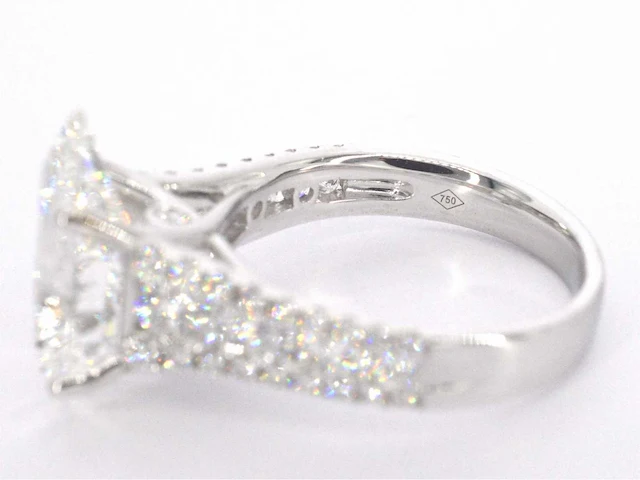 Witgouden ring met diamanten en een druppelvorm briljant geslepen diamant van 4.00 carat - afbeelding 2 van  10