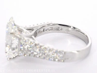 Witgouden ring met diamanten en een druppelvorm briljant geslepen diamant van 4.00 carat - afbeelding 10 van  10