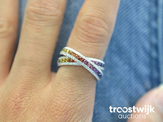 Witgouden ring met diamanten en multicolour saffieren - afbeelding 10 van  10