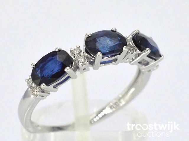 Witgouden ring met diamanten en saffier - afbeelding 5 van  9