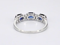 Witgouden ring met diamanten en saffier - afbeelding 9 van  11