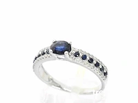 Witgouden ring met diamanten en saffieren - afbeelding 3 van  9