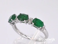 Witgouden ring met diamanten en smaragd - afbeelding 5 van  10