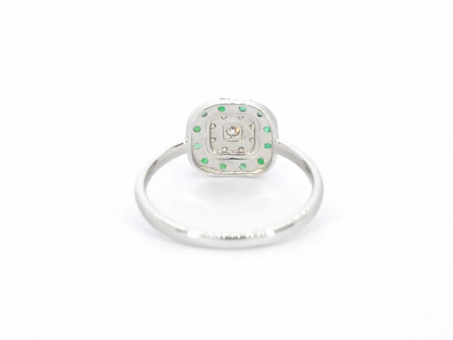 Witgouden ring met diamanten en smaragd - afbeelding 7 van  9
