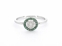 Witgouden ring met diamanten en smaragd - afbeelding 8 van  11