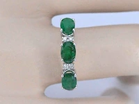 Witgouden ring met diamanten en smaragd - afbeelding 2 van  11