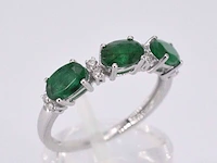 Witgouden ring met diamanten en smaragd - afbeelding 5 van  11