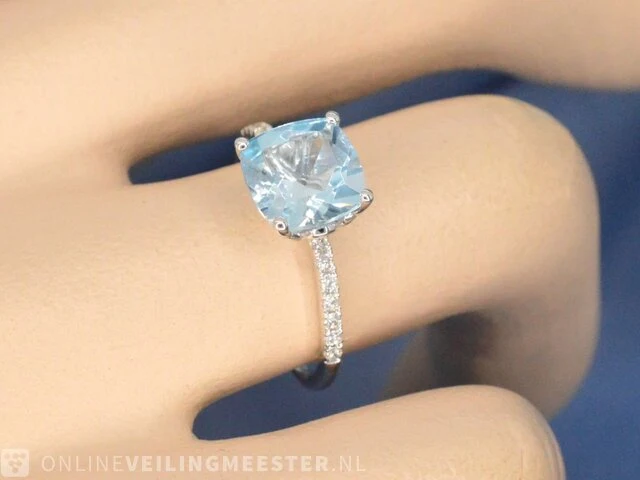 Witgouden ring met diamanten en topaas - afbeelding 3 van  9