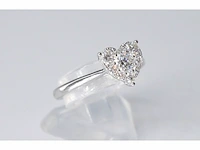 Witgouden ring met diamanten in hart vorm - afbeelding 5 van  8